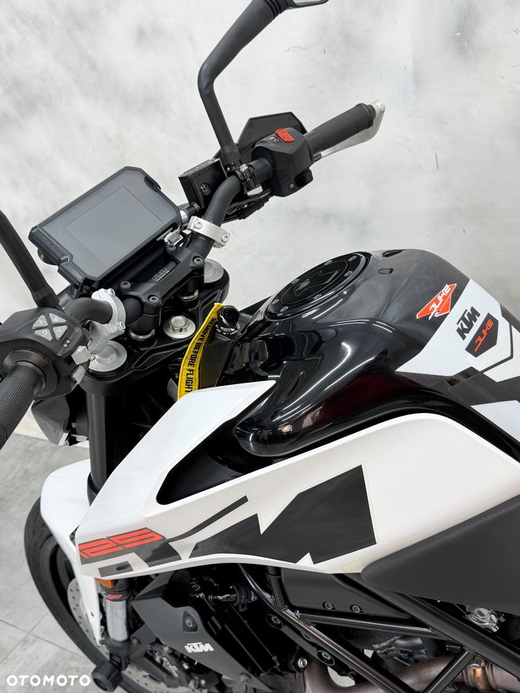 KTM Duke 125 - 11