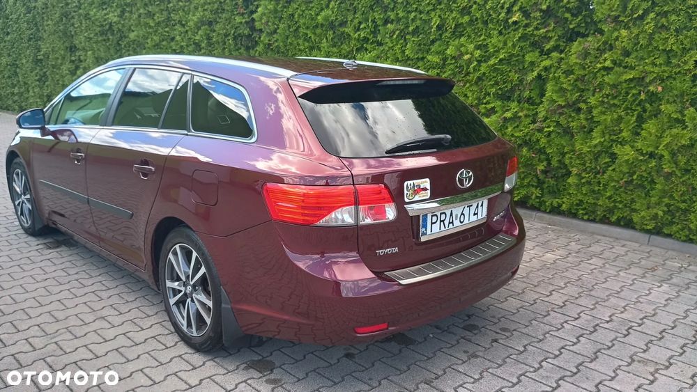 Toyota Avensis 1.8 Sol plus NAVI - 4