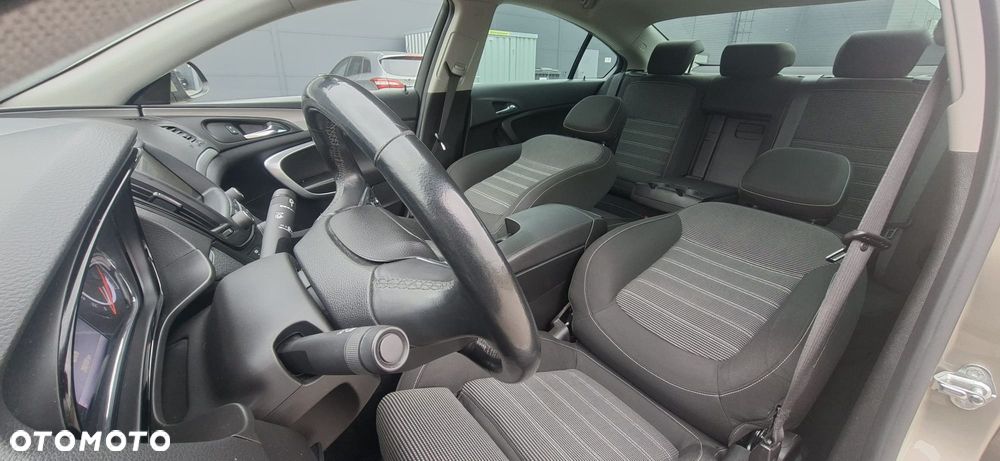Opel Insignia 1.4 T Cosmo S&S - 18