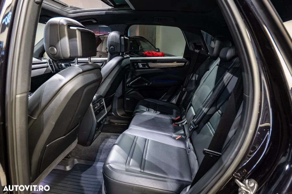 Porsche Cayenne S E-Hybrid Platinum Edition - 18