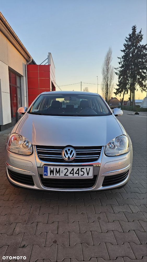 Volkswagen Jetta - 6