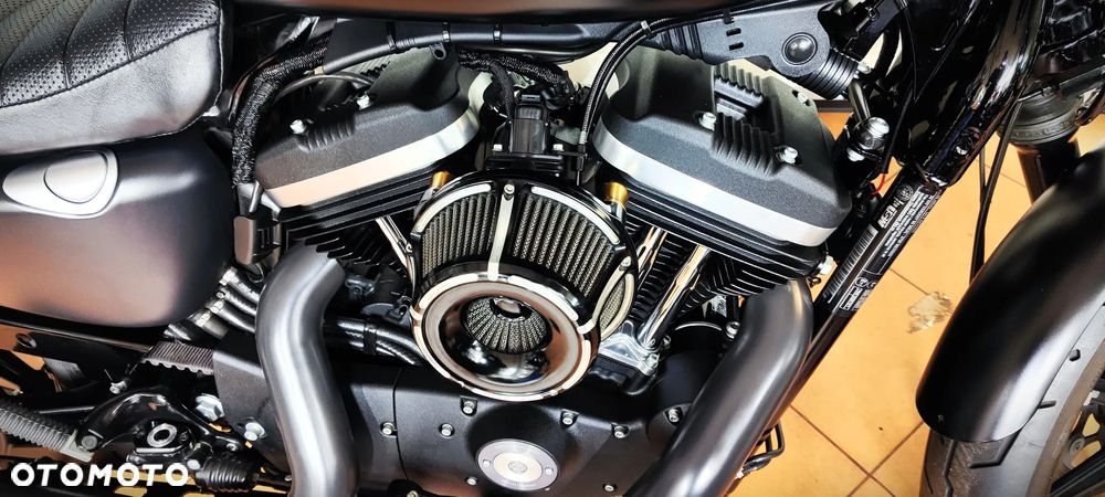 Harley-Davidson Sportster Iron 883 - 25