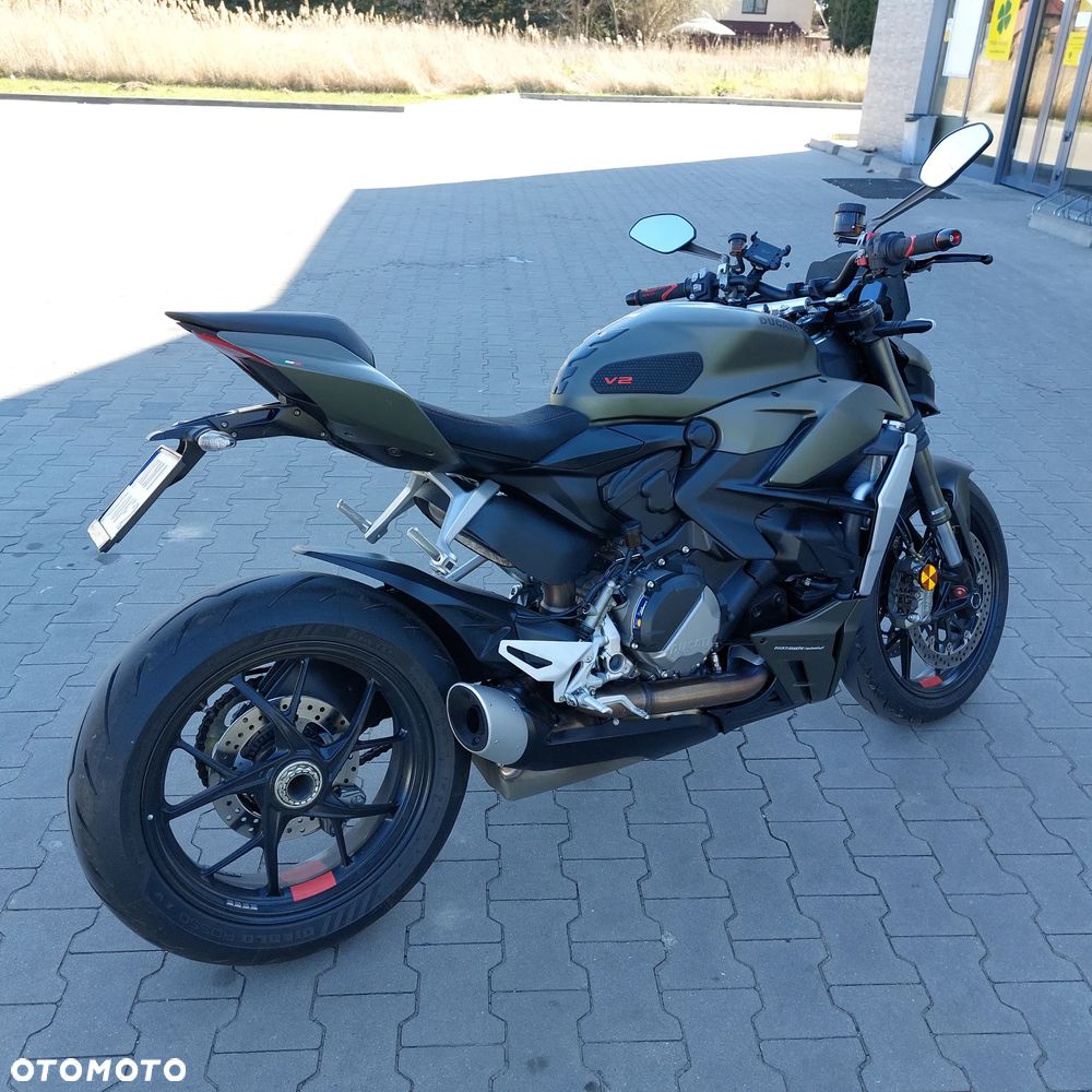 Ducati Streetfighter V2 - 2