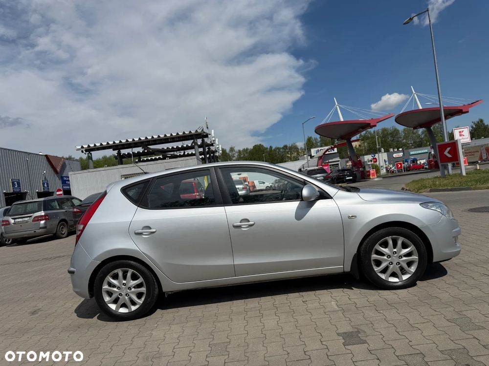 Hyundai i30 1.6 Comfort - 7