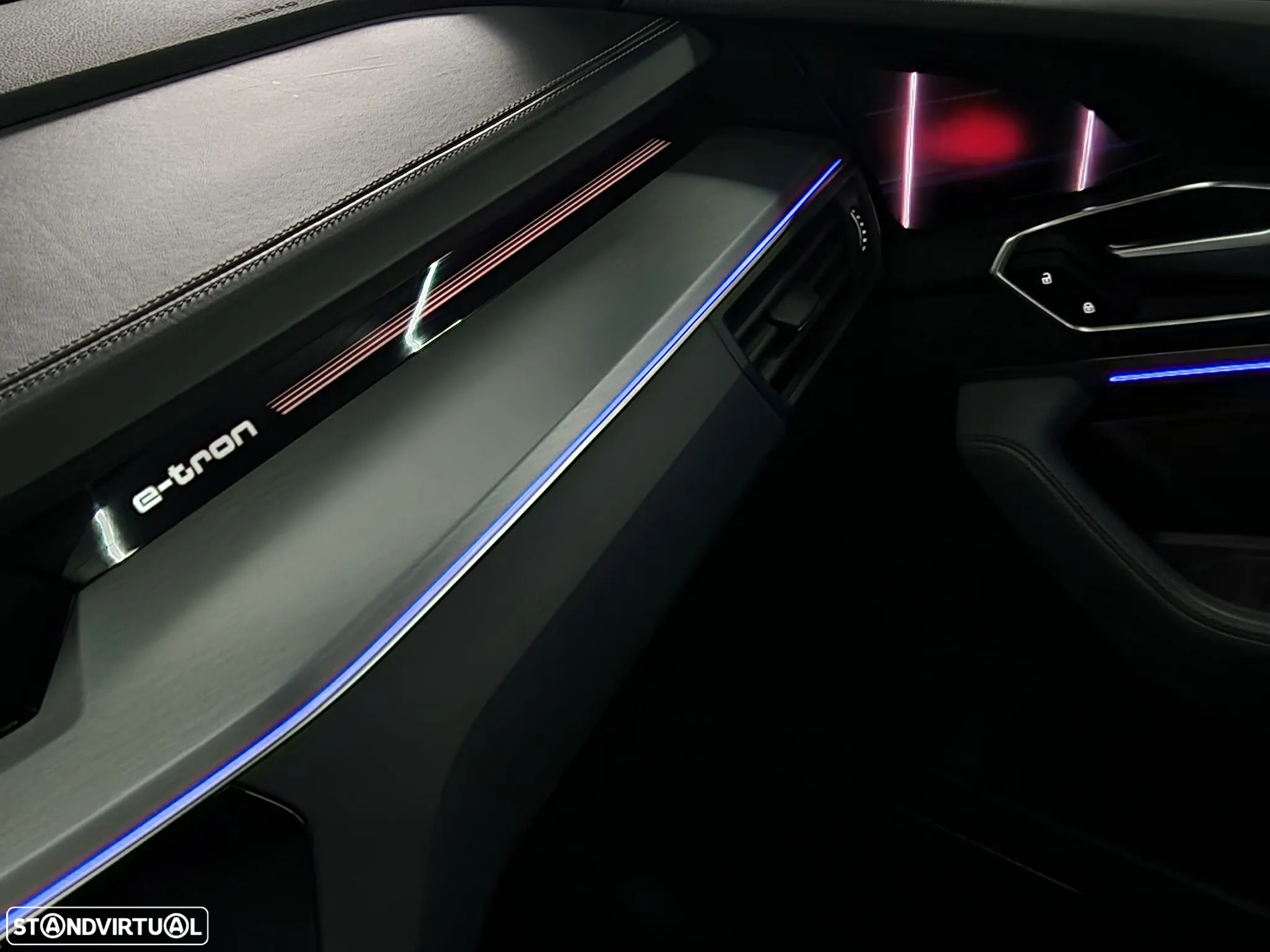 Audi e-tron 55 quattro S line - 13