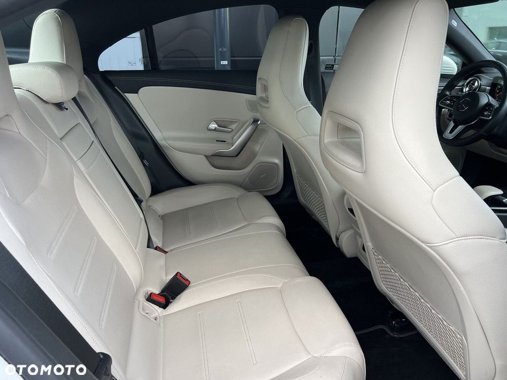 Mercedes-Benz CLA - 17