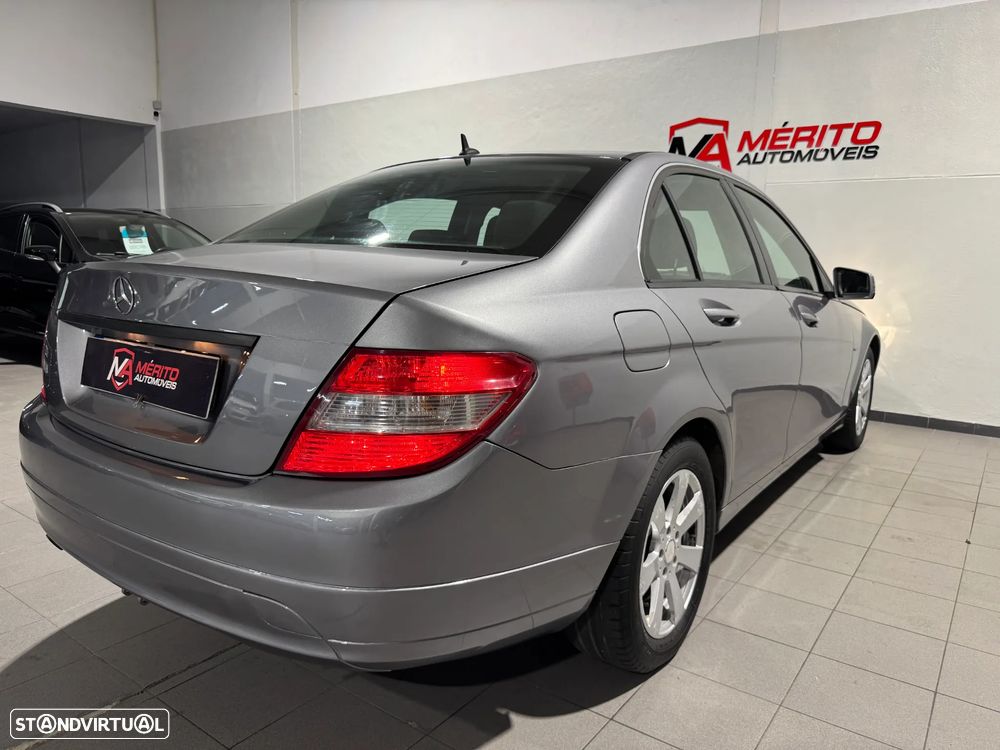 Mercedes-Benz C 180 CDI DPF (BlueEFFICIENCY) Elegance - 4