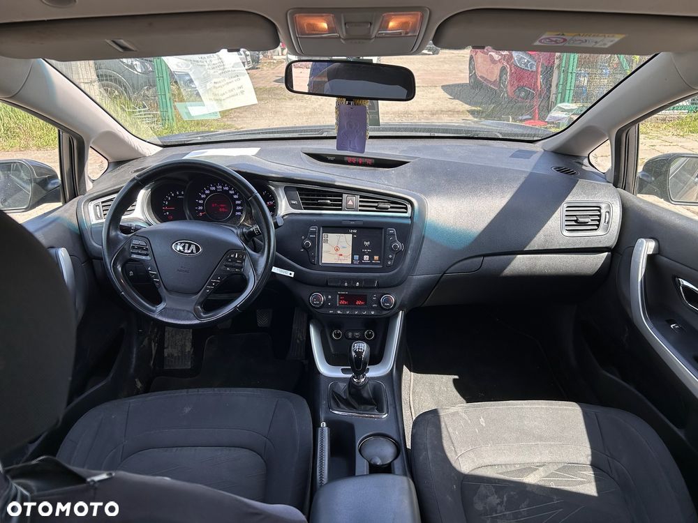 Kia Ceed 1.6 CRDi 136 ISG Edition 7 - 10