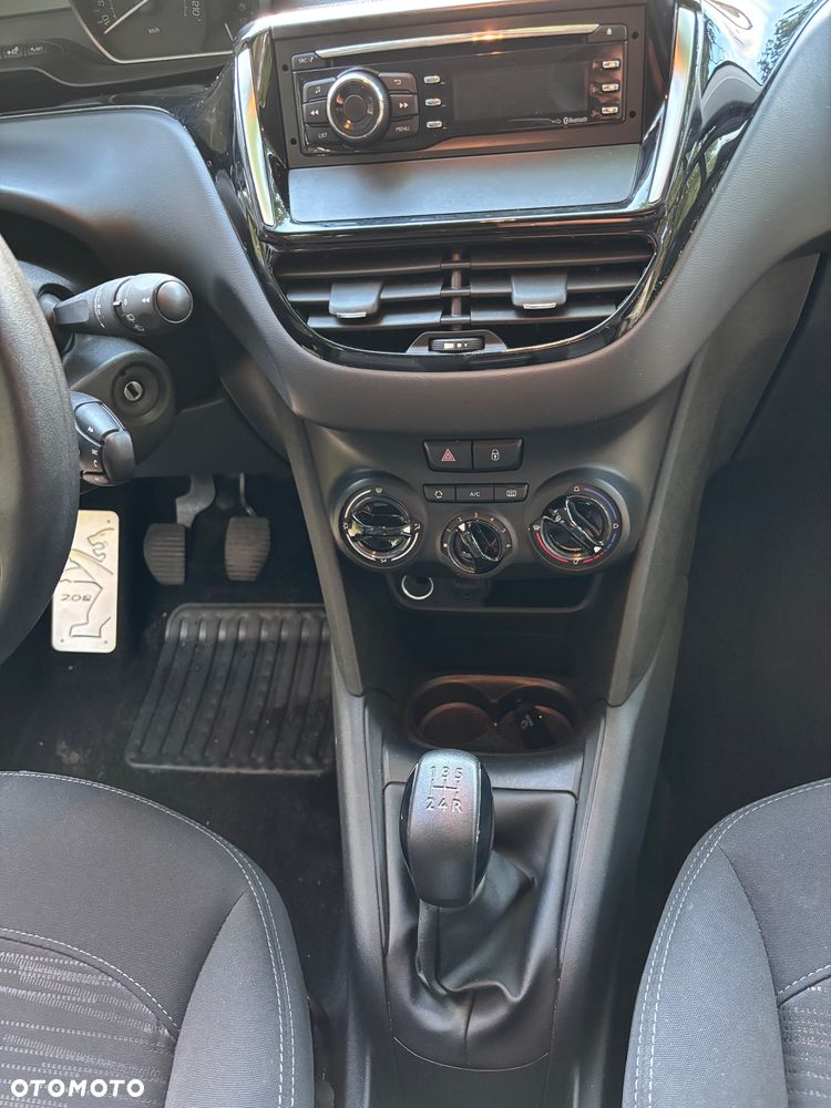 Peugeot 208 1.2 PureTech Access - 11