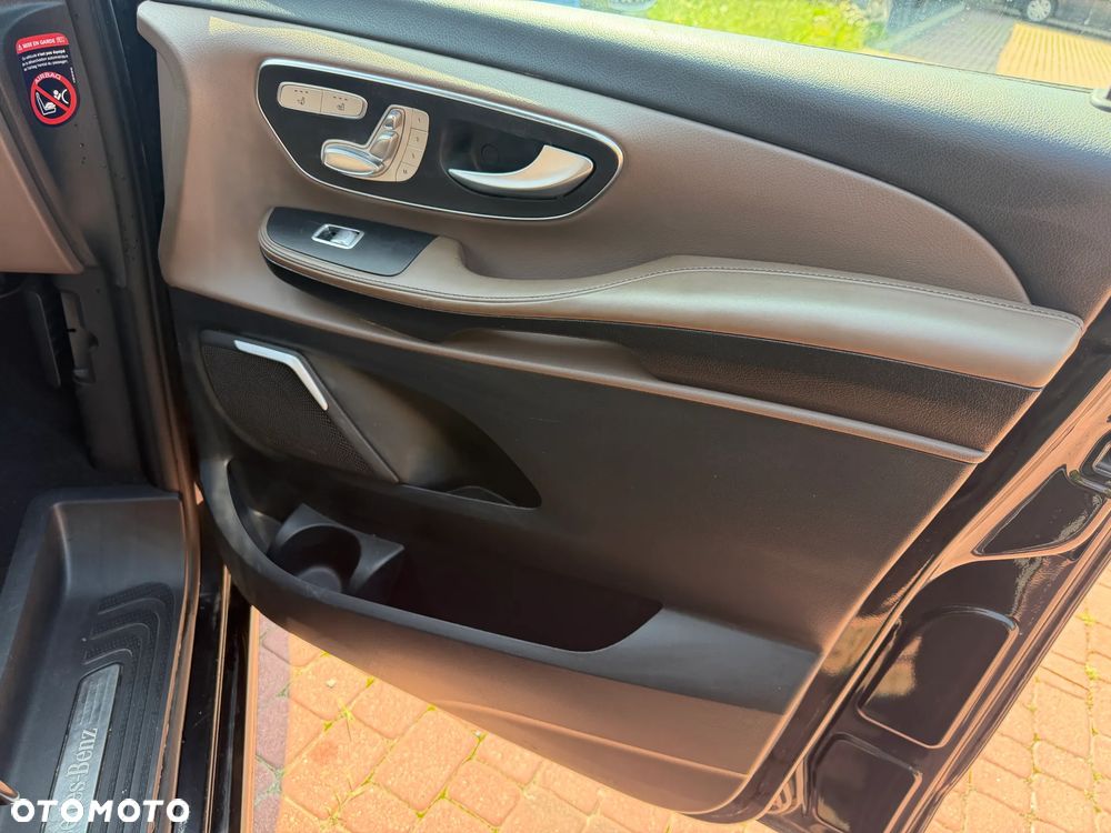 Mercedes-Benz Klasa V 300 d extralang 4Matic 9G-TRONIC Exclusive - 19
