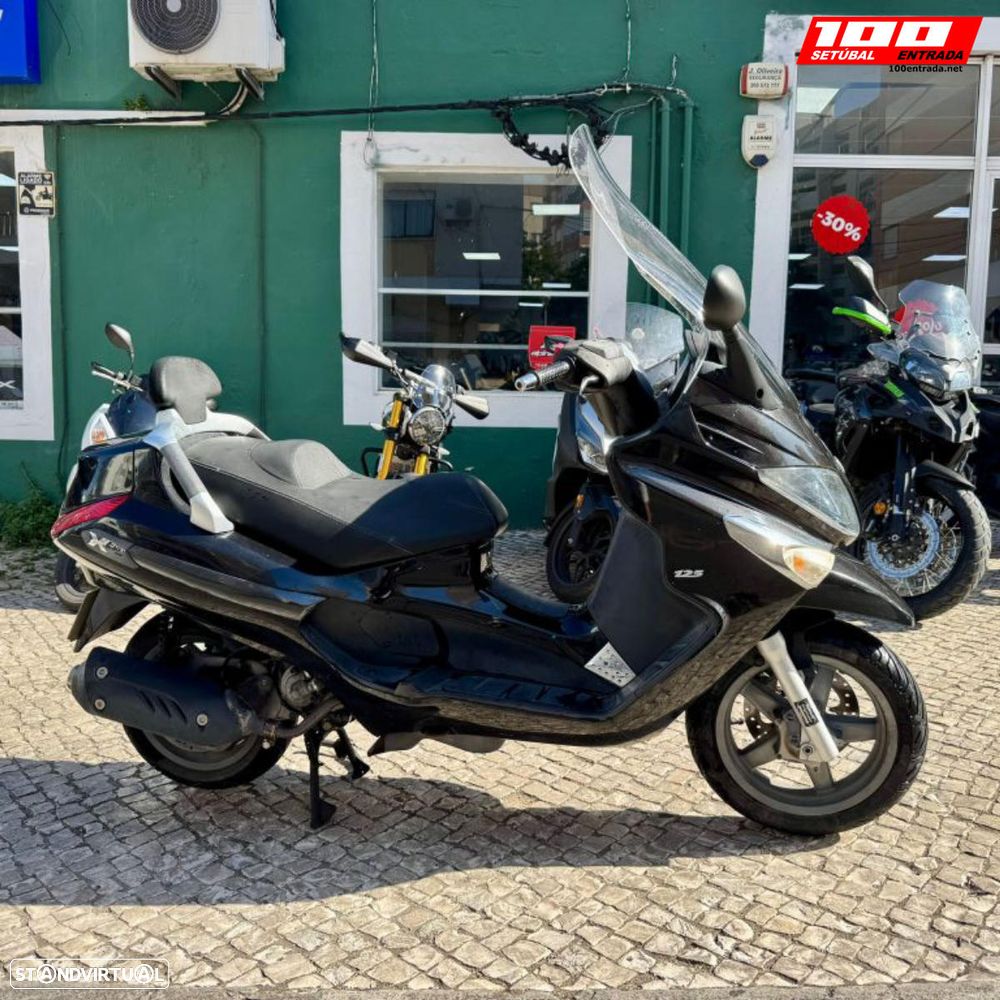 Piaggio XEvo 125 - 3