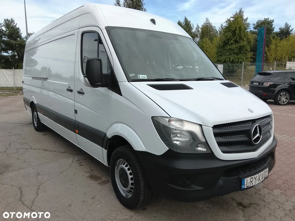 Mercedes-Benz Sprinter - 11
