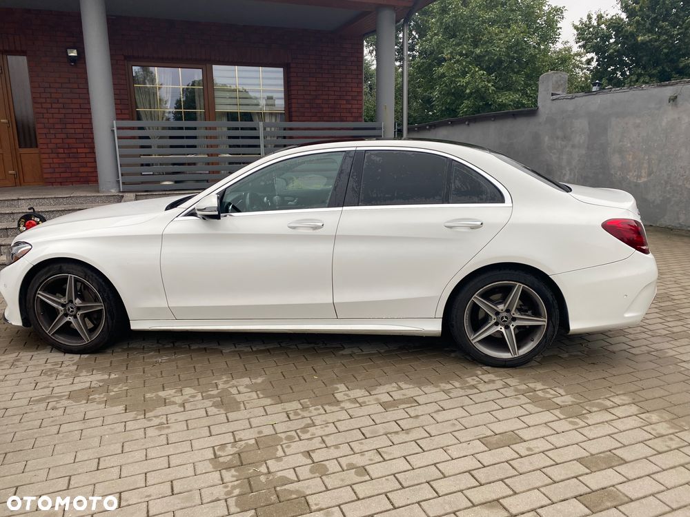 Mercedes-Benz Klasa C 300 9G-TRONIC AMG Line - 10