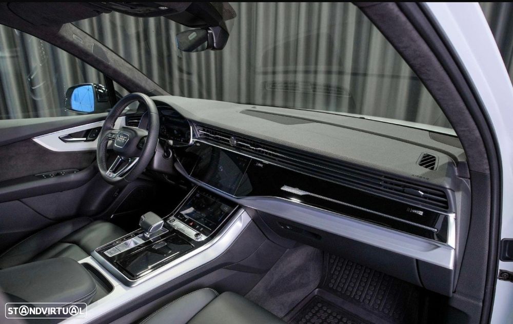 Audi Q7 55 TFSI e quattro tiptronic S line - 38