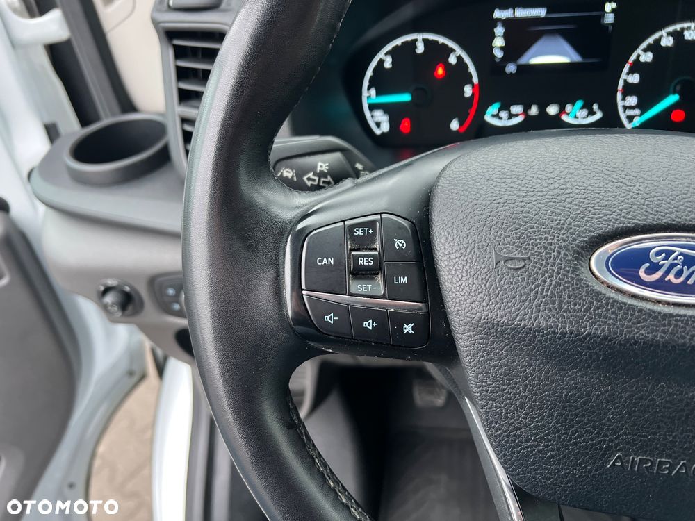 Ford Transit - 26