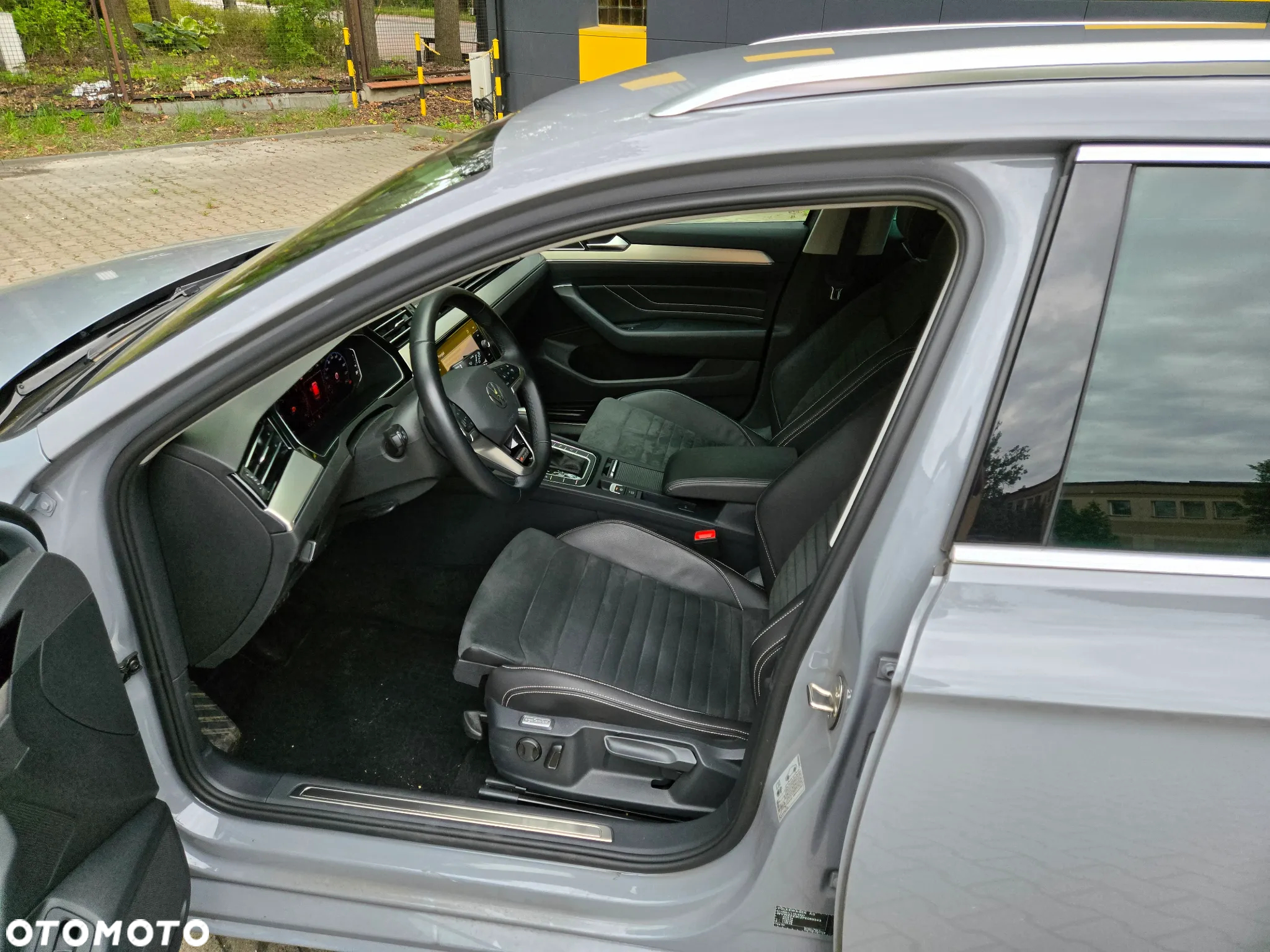 Volkswagen Passat 2.0 TDI 4Mot Elegance DSG - 17