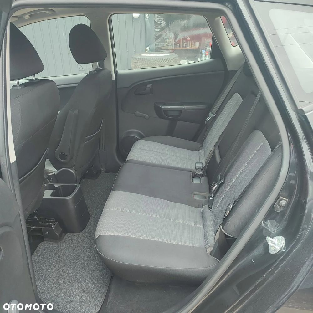 Kia Venga 1.6 CRDi L - 14