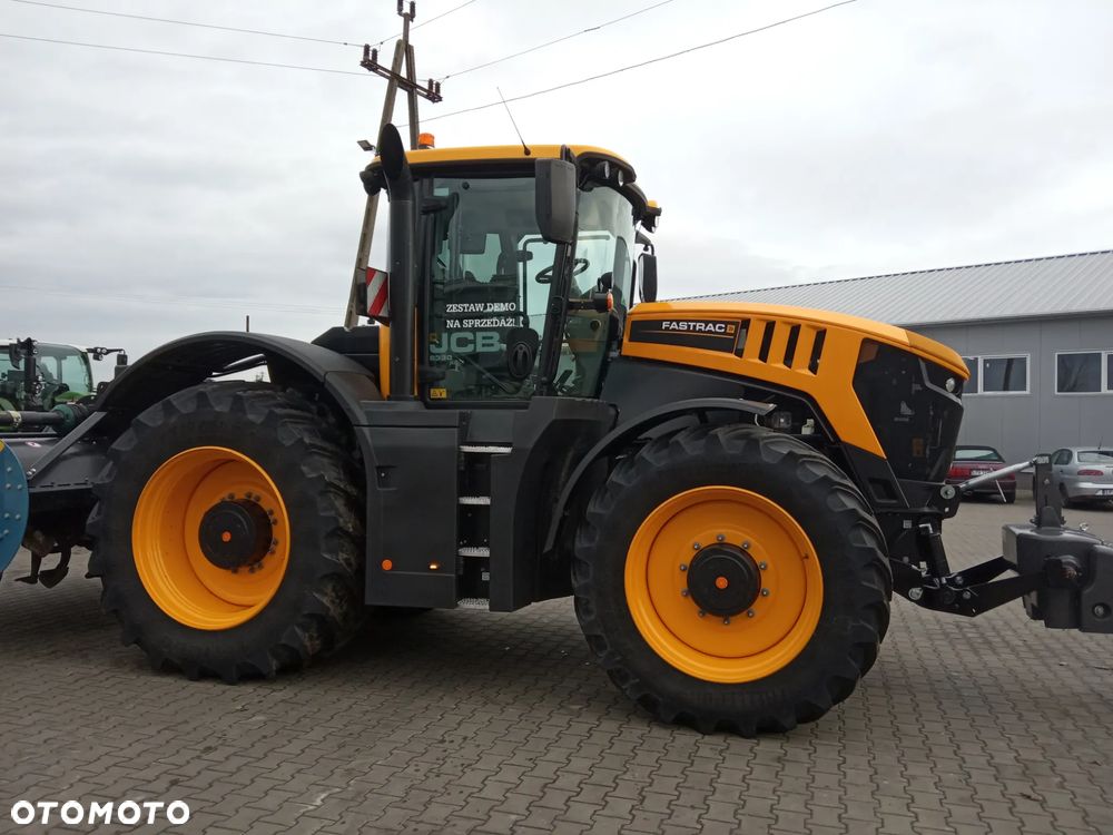 JCB FASTRAC 8330 - 5