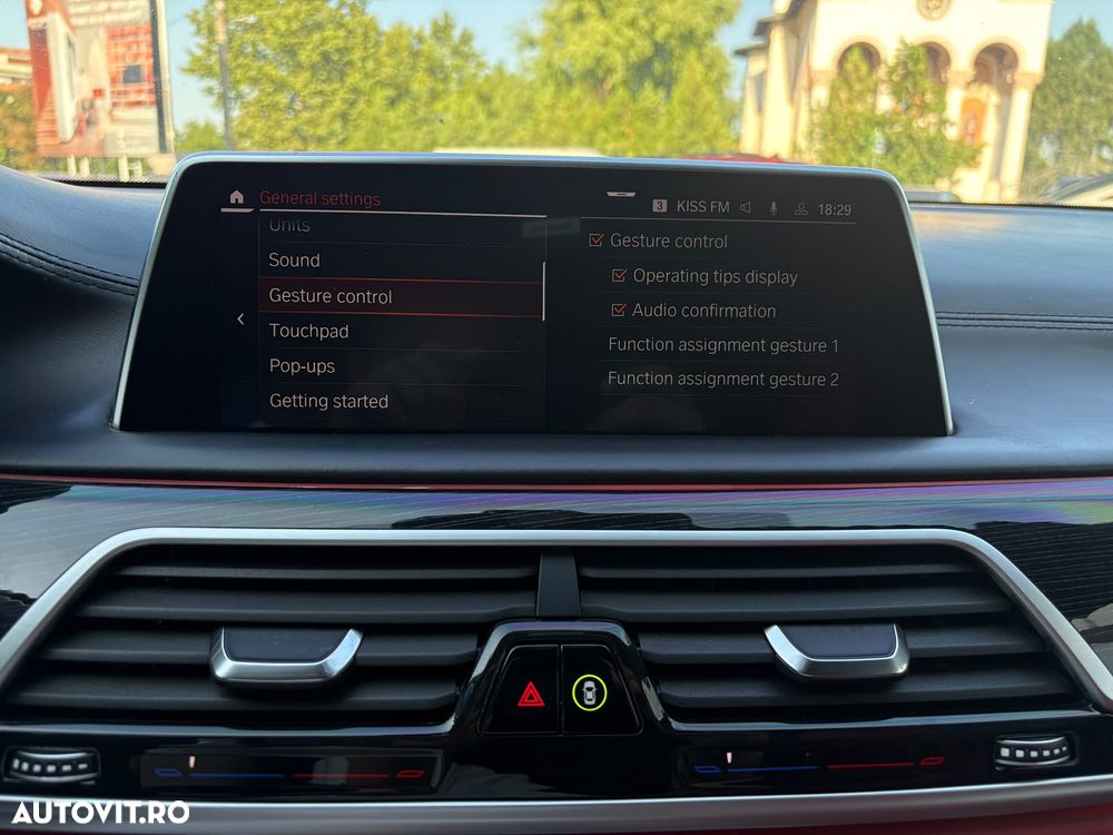 BMW Seria 7 740Li - 23