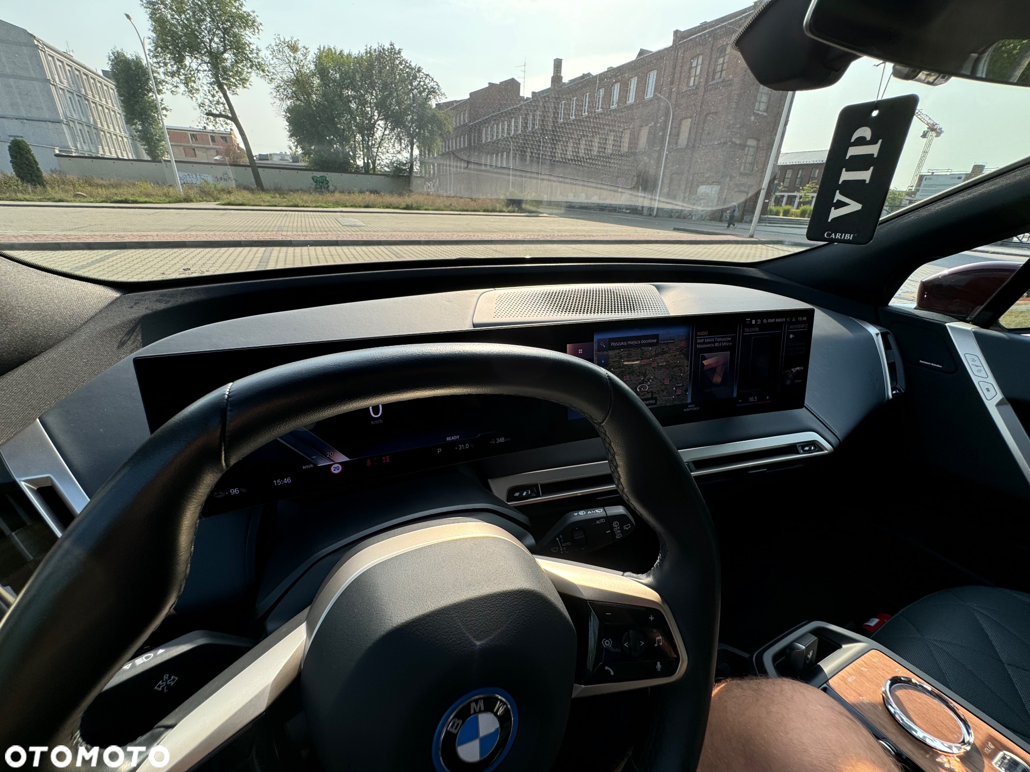 BMW iX xDrive40 76.6kWh Signature - 37
