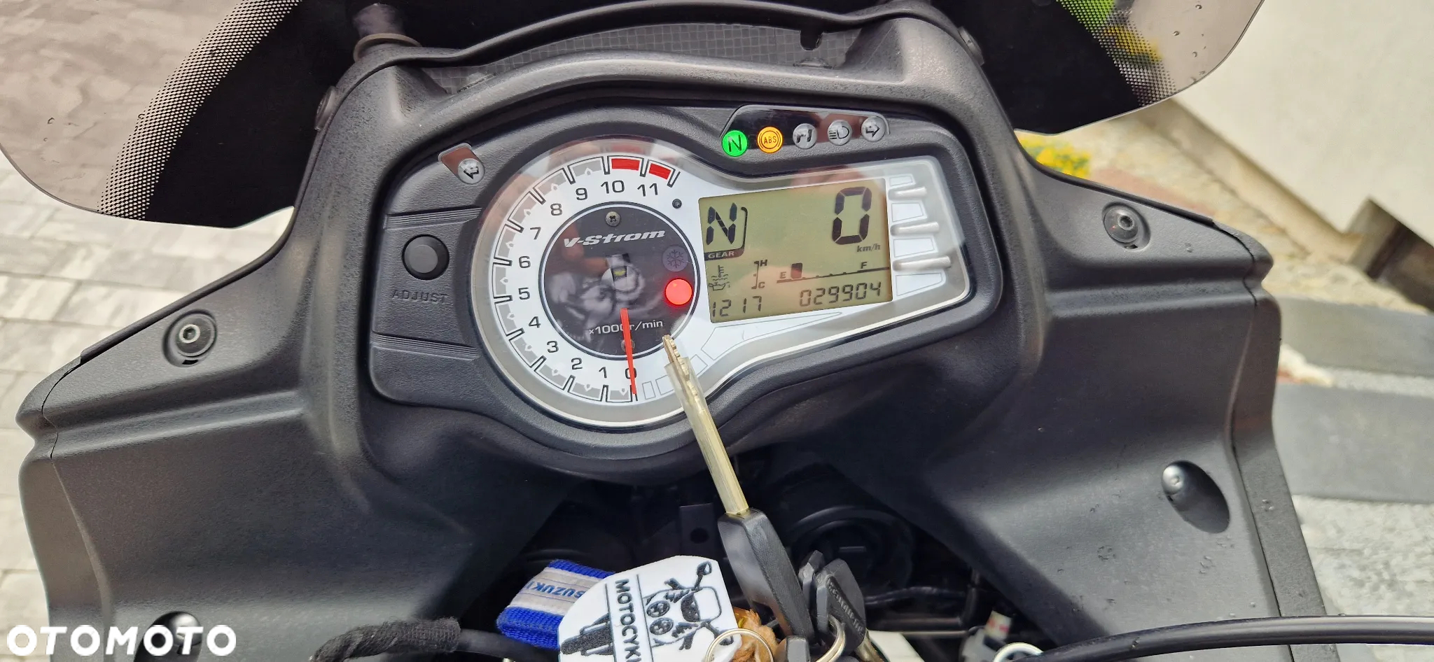 Suzuki V-STROM - 14
