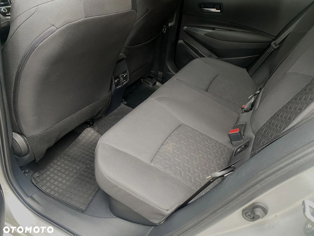 Toyota Corolla 2.0 Hybrid Comfort - 25