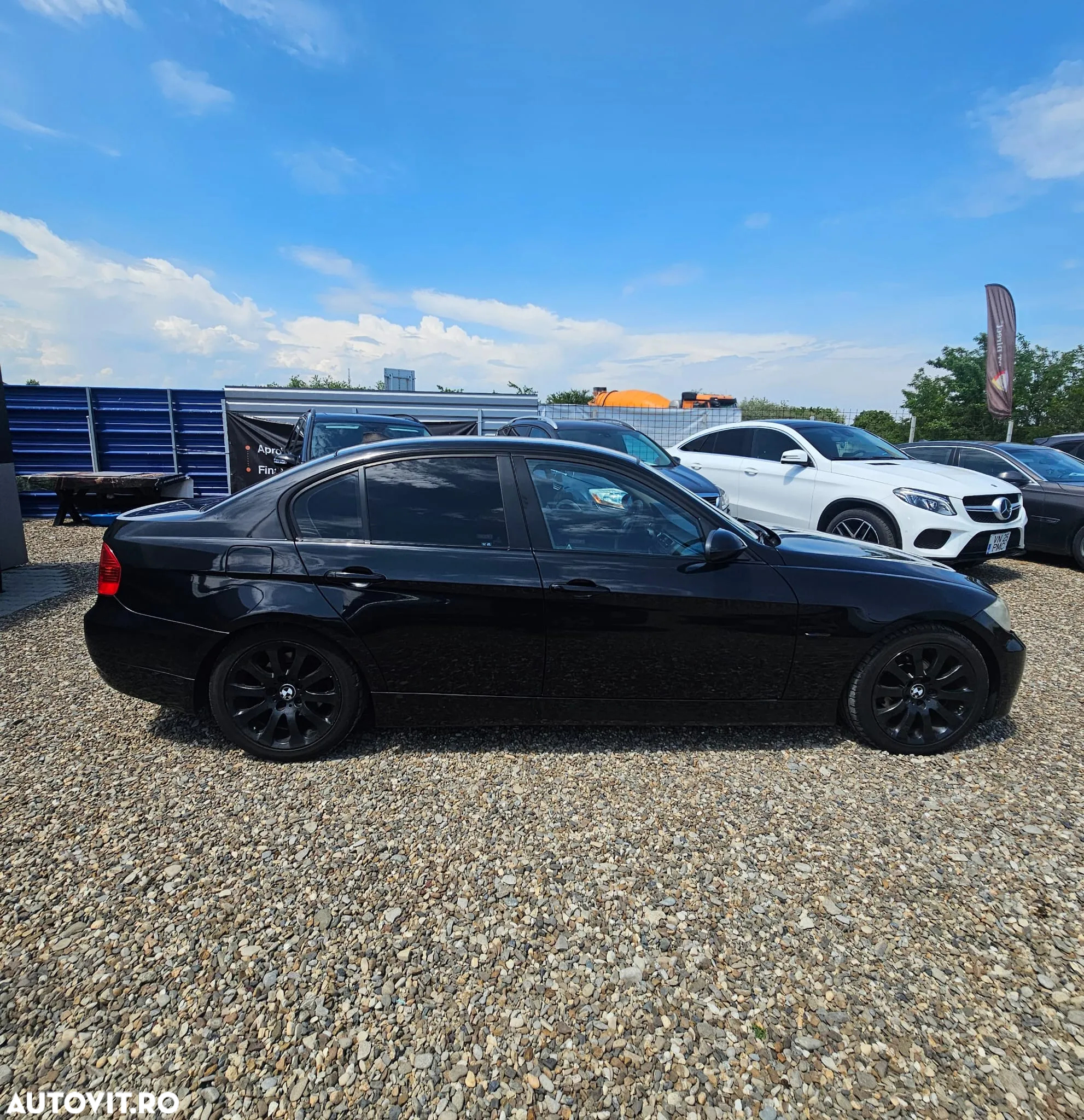 BMW Seria 3 320i Aut. - 11