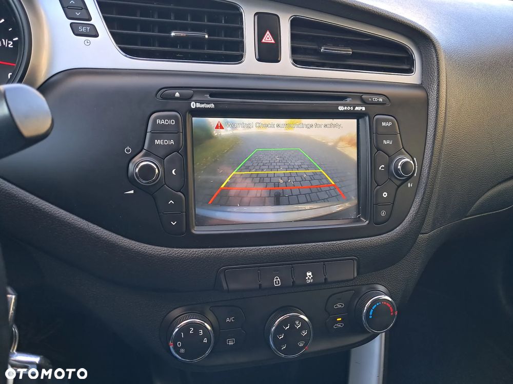 Kia Ceed Cee'd 1.6 GDI Business Line - 20