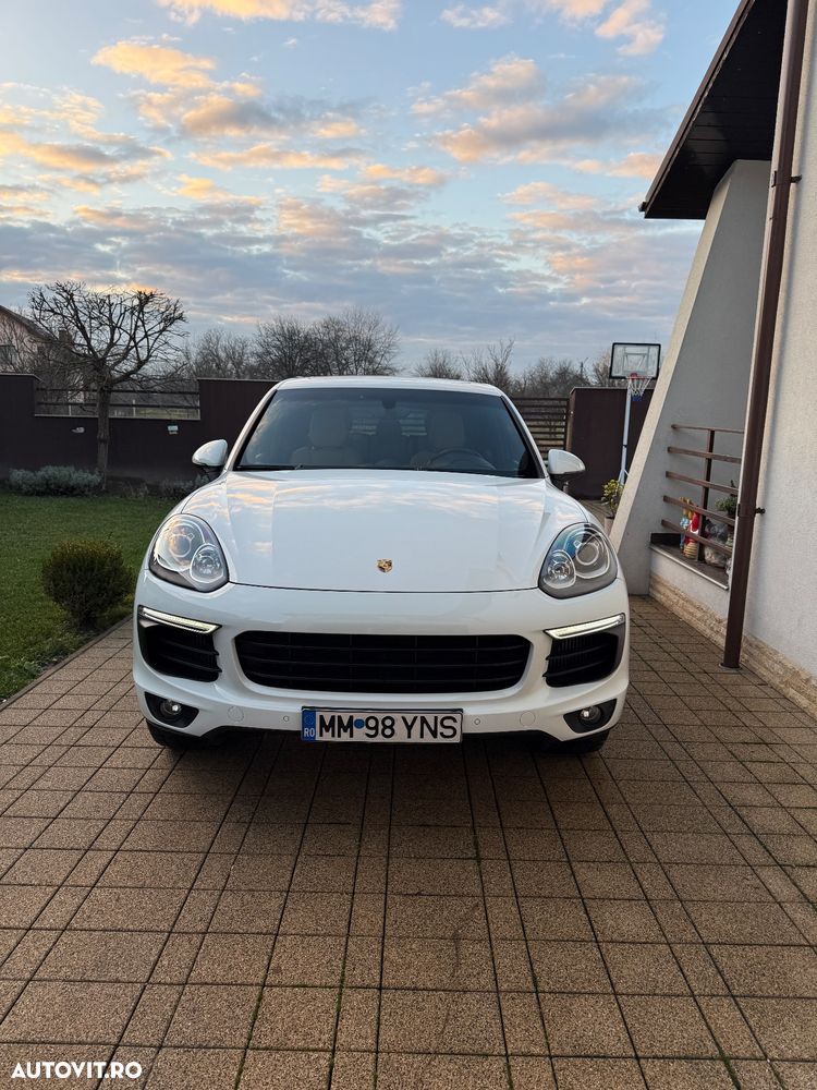 Porsche Cayenne 3.0 L V6 - 22