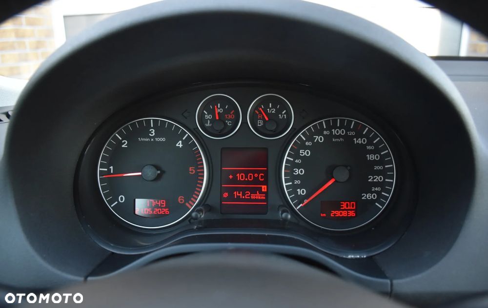 Audi A3 Sportback 2.0 TDI Ambiente - 23