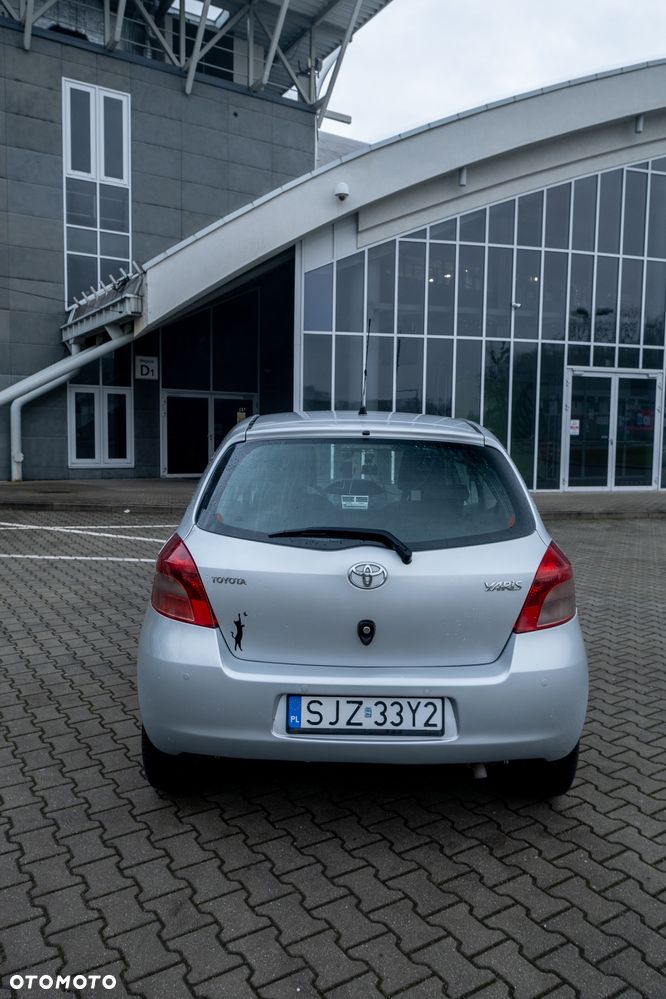 Toyota Yaris - 7