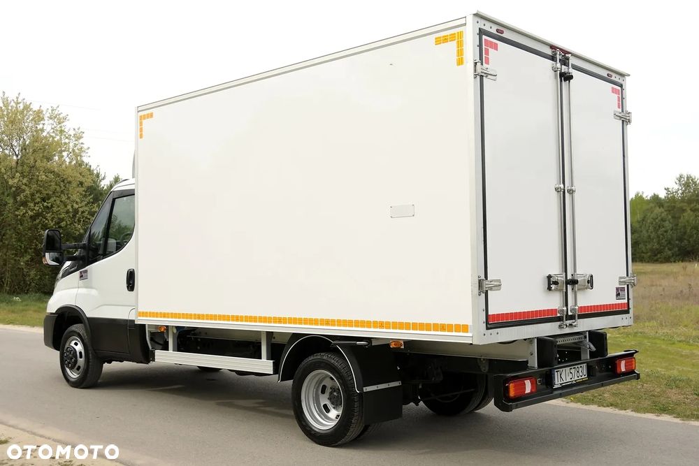 Iveco DAILY 35-180 * CHŁODNIA / MROŹNIA * THERMO KING V300 MAX * HiMATIC * IDEALNY STAN!* JAK NOWY! - 4
