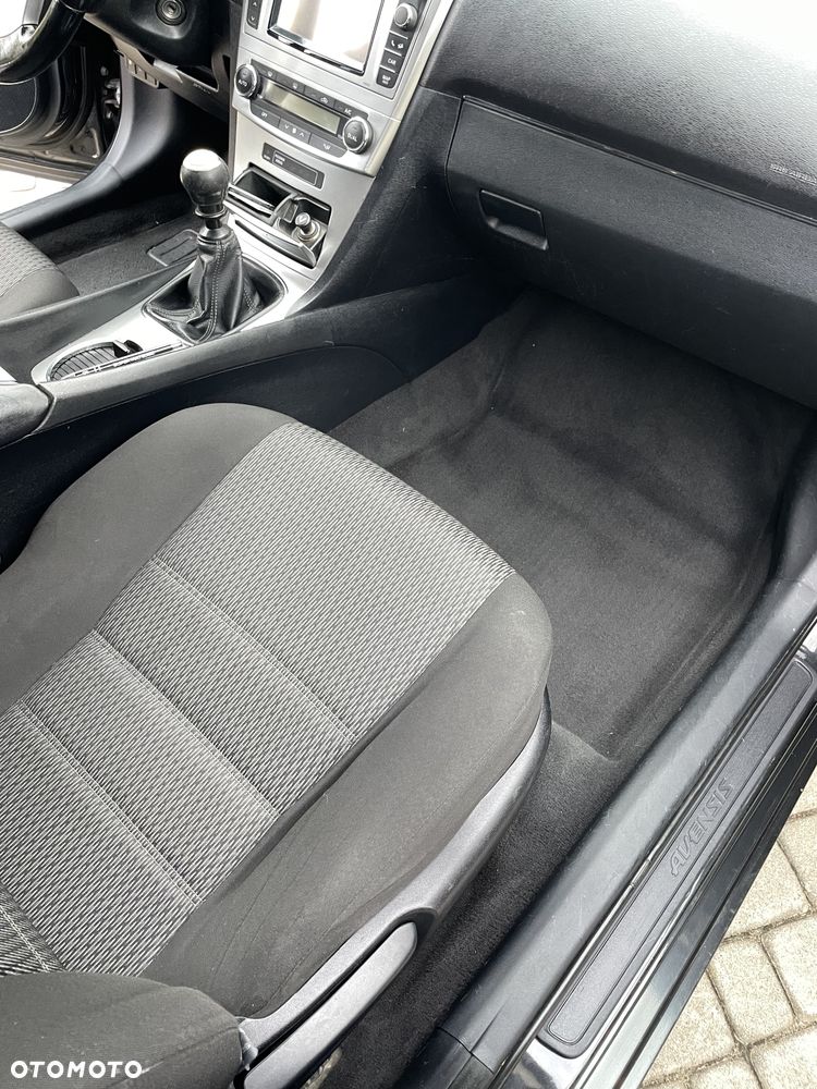 Toyota Avensis 2.0 D-4D Style - 20