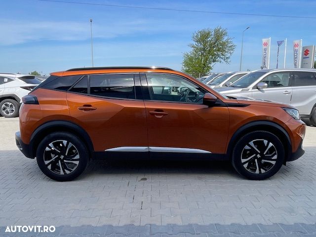 Peugeot 2008 1.2 L PureTech STT EAT8 Allure - 11