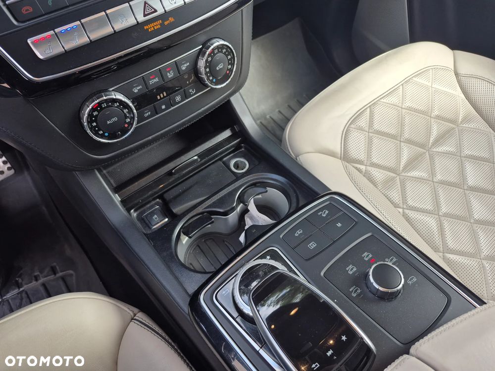 Mercedes-Benz GLS - 18