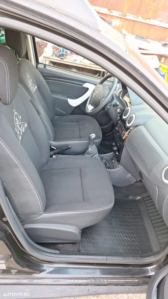 Dacia Duster dCi 90 FAP 4x2 Ambiance - 9