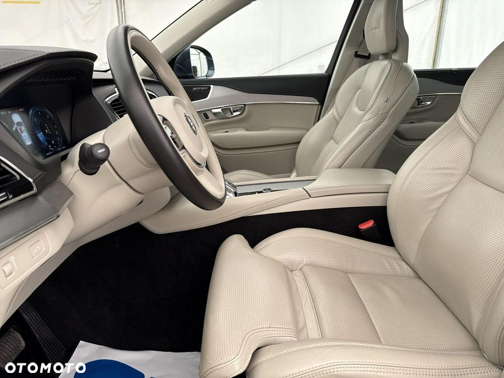 Volvo XC 90 - 13
