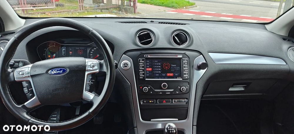 Ford Mondeo - 29