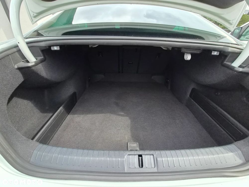 Volkswagen Passat 2.0 TDI BMT Highline DSG - 11