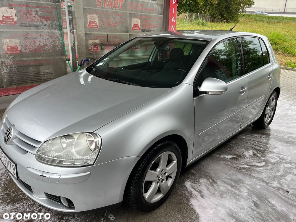 Volkswagen Golf V 1.9 TDI Comfortline - 2