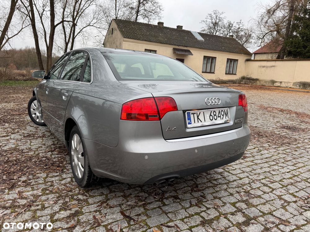 Audi A4 Limousine - 6