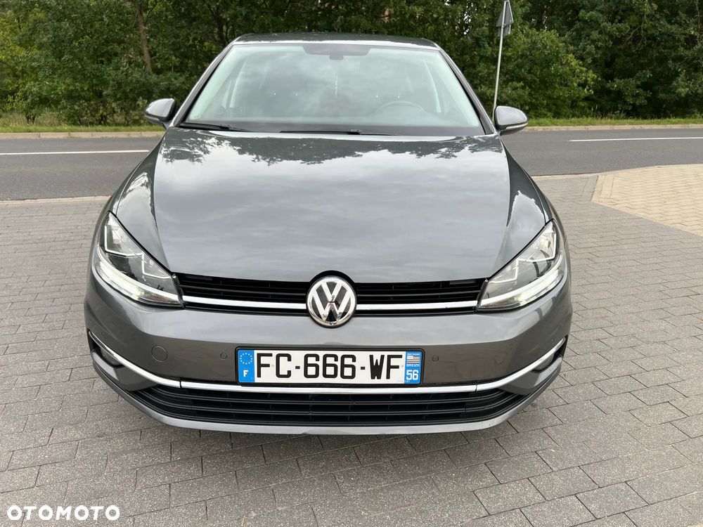 Volkswagen Golf - 2