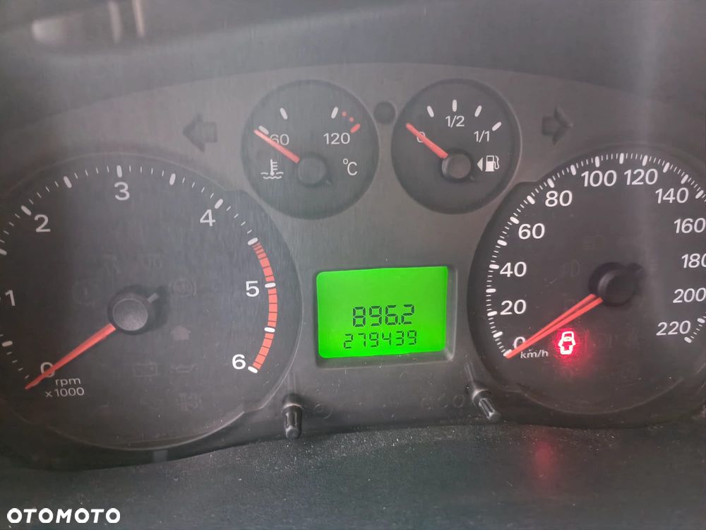 Ford Transit FT300L 2.2 TDCI - 20