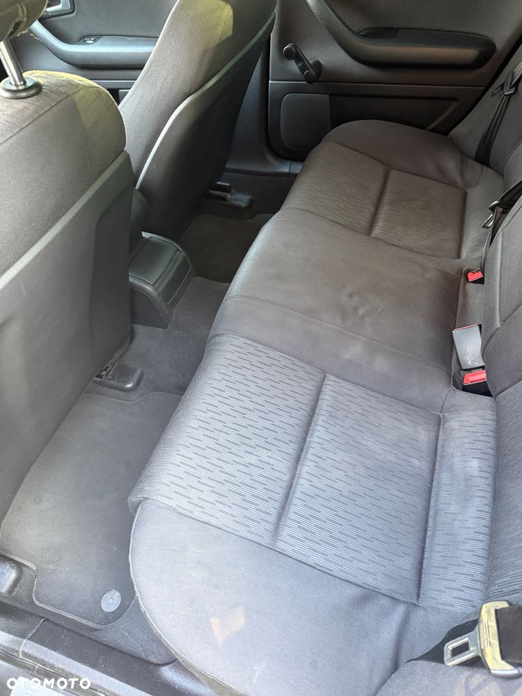 Audi A4 Limousine 2 - 12