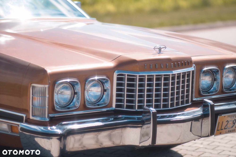 Ford Thunderbird - 4