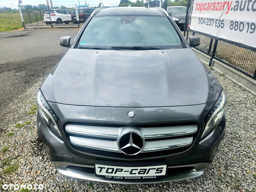 Mercedes-Benz GLA - 8