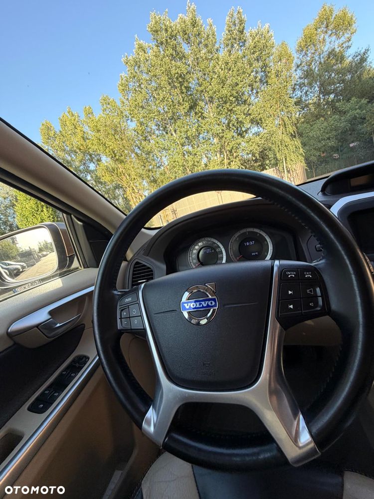 Volvo XC 60 - 8
