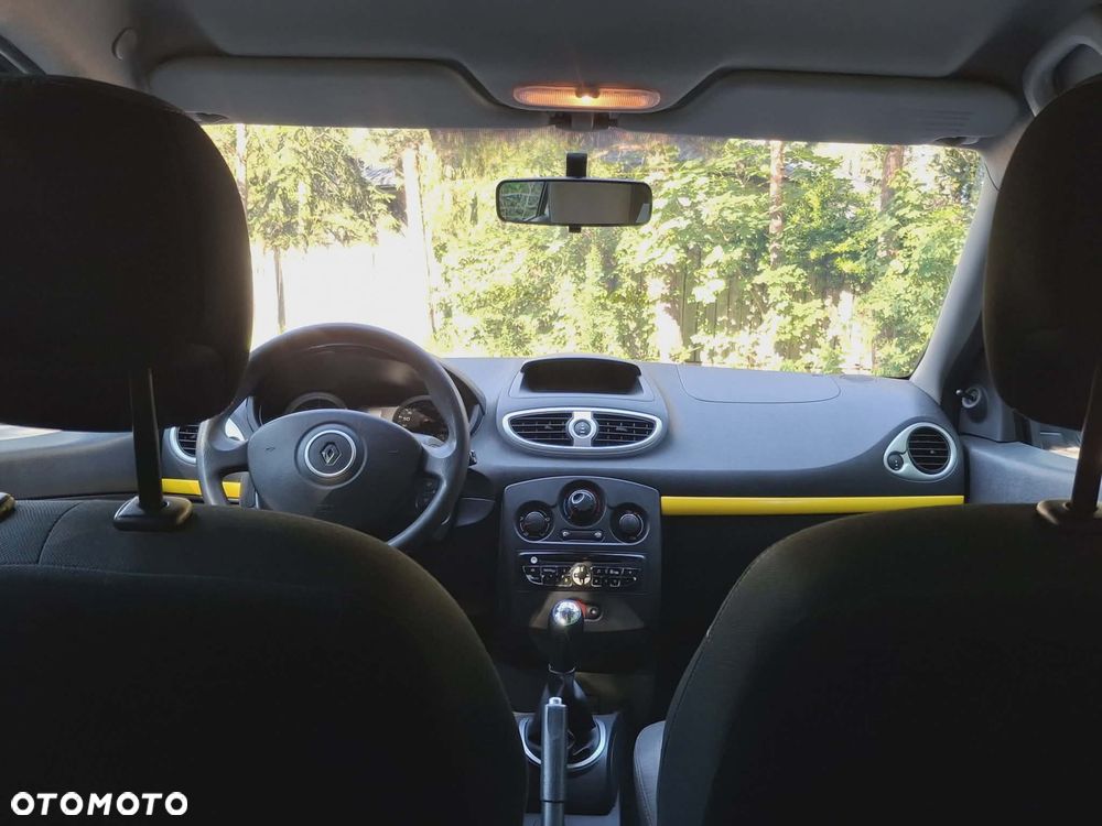 Renault Clio 1.5 dCi Alize - 11