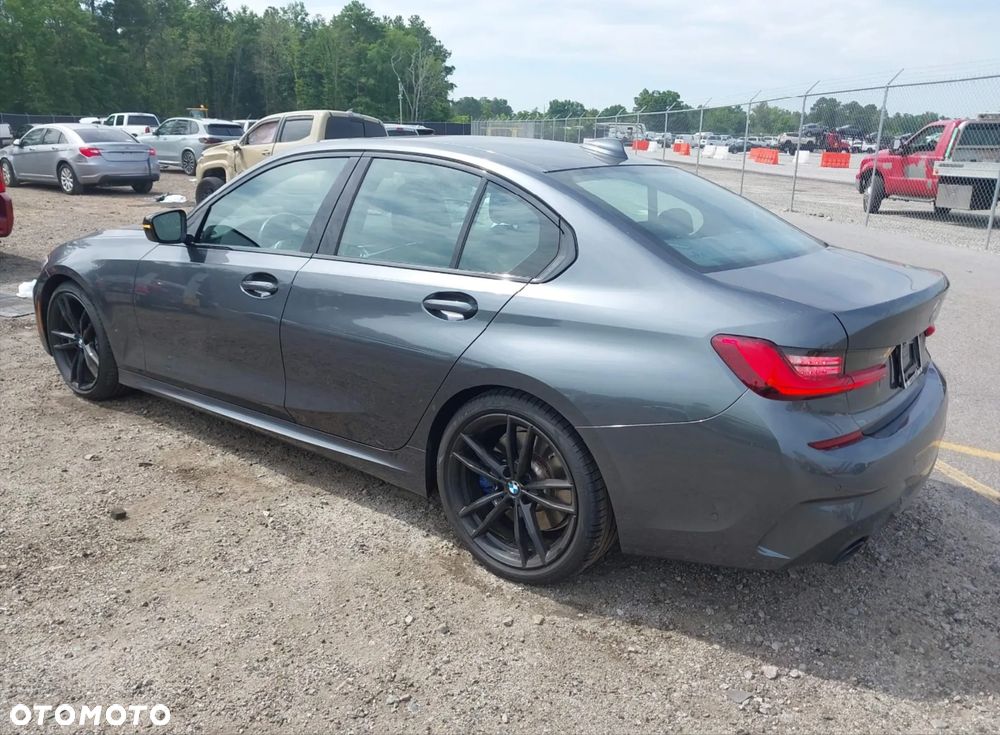 BMW Seria 3 330i Sport Line sport - 5