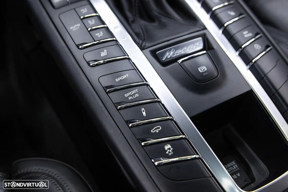 Porsche Macan Turbo PDK - 36